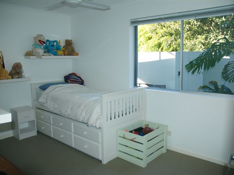 18 Miles Street, Kirra QLD 4225