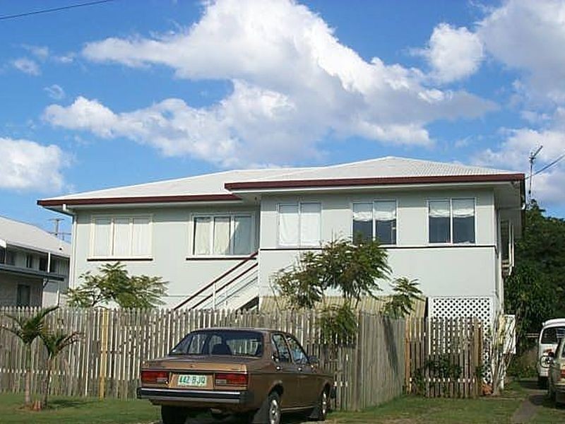 2/4 Cabarita Avenue, Tugun QLD 4224