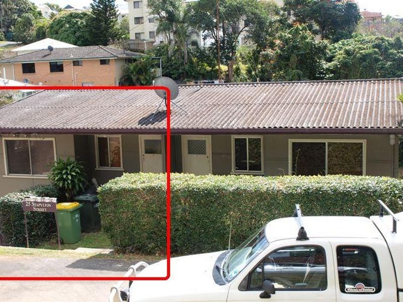 2/25 Stapylton Street, Coolangatta QLD 4225