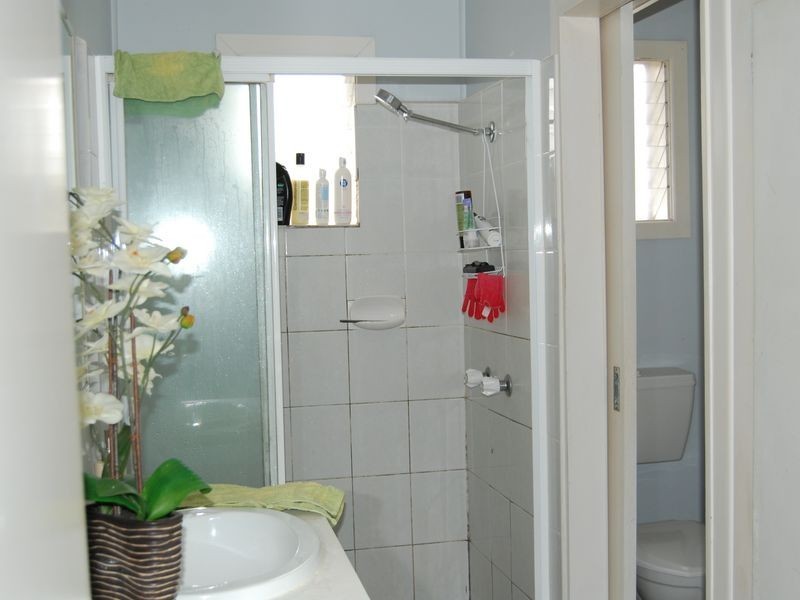 2/17 Miles Street, Kirra QLD 4225