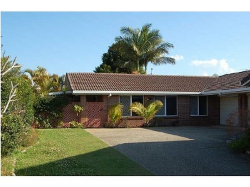 2/27 Kiata Parade, Tweed Heads NSW 2485