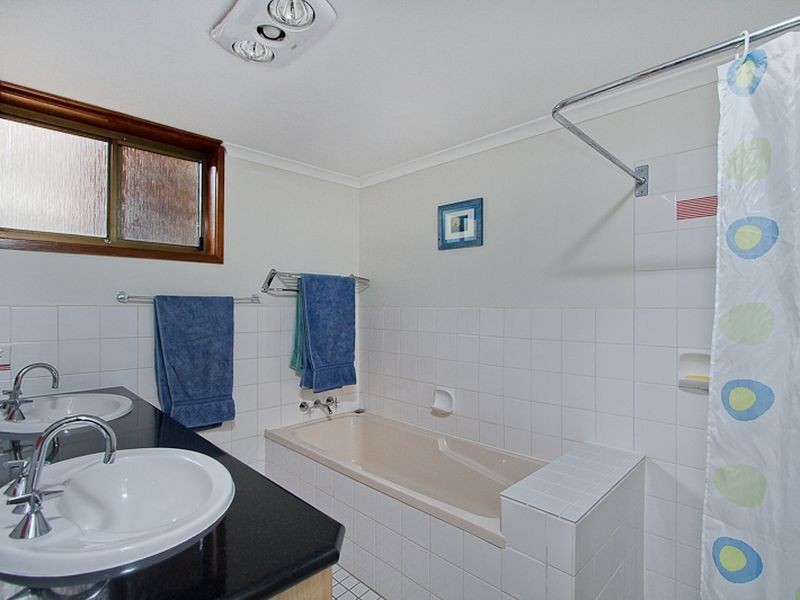 21 Widgee St, Banora Point NSW 2486