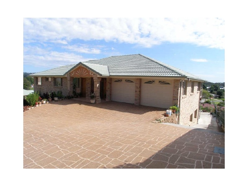 10 Firewheel Way, Banora Point NSW 2486