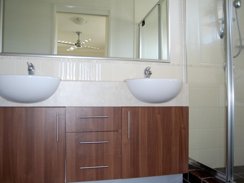 9/91 McLean, Coolangatta QLD 4225