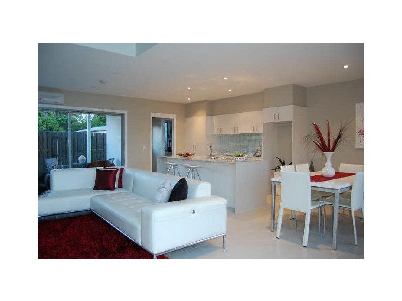 3/32 Korina Av, Kirra QLD 4225