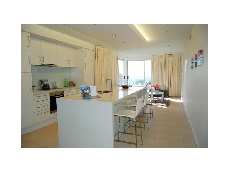 2/18 Hill Street, Rainbow Bay QLD 4225