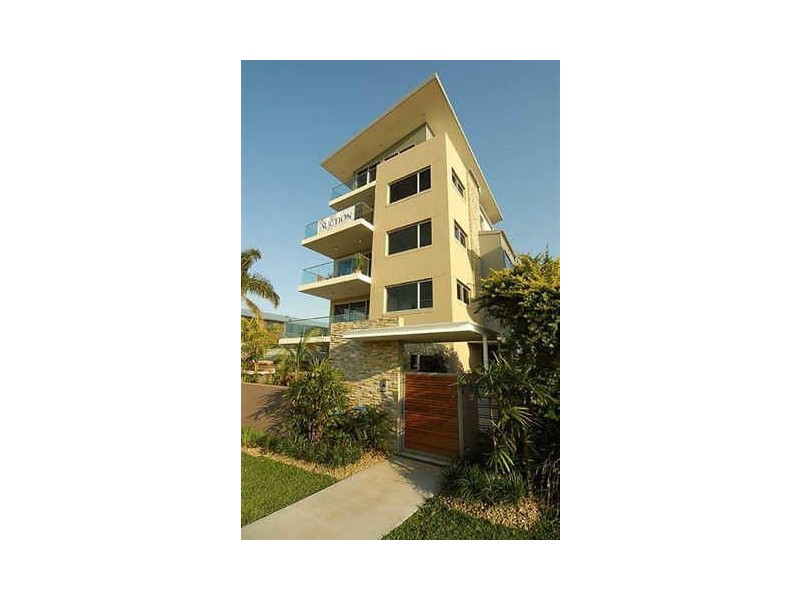 2/18 Hill Street, Rainbow Bay QLD 4225
