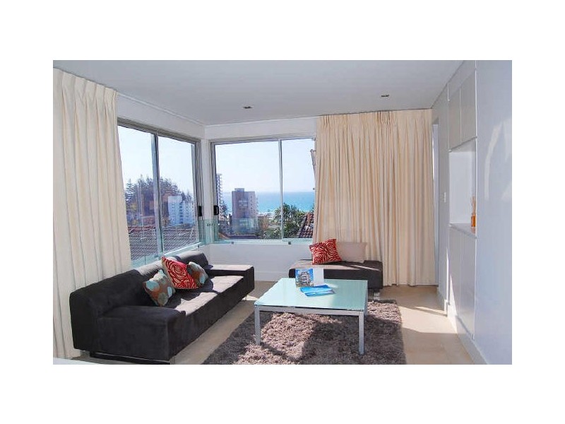 2/18 Hill Street, Rainbow Bay QLD 4225