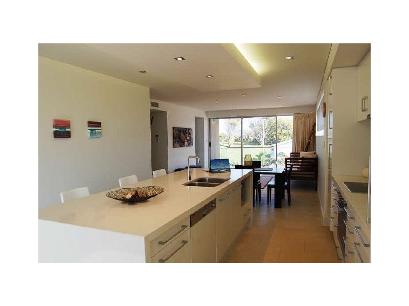 2/18 Hill Street, Rainbow Bay QLD 4225