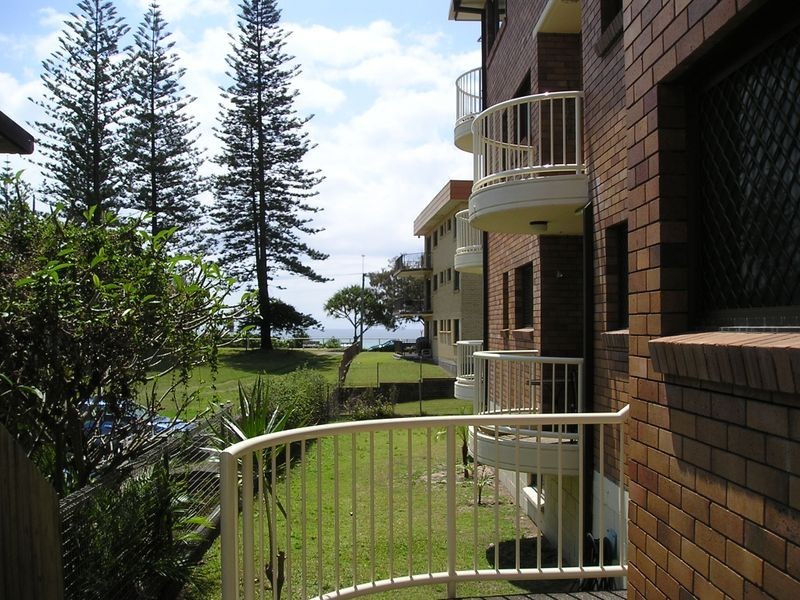 Golden Four Drive, Bilinga QLD 4225