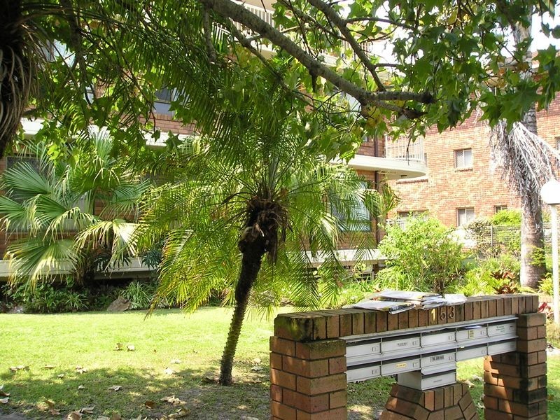 Golden Four Drive, Bilinga QLD 4225