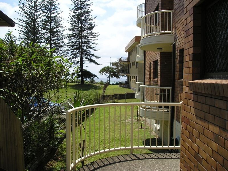 Golden Four Drive, Bilinga QLD 4225