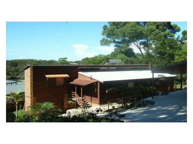 8 Domain Road, Currumbin QLD 4223