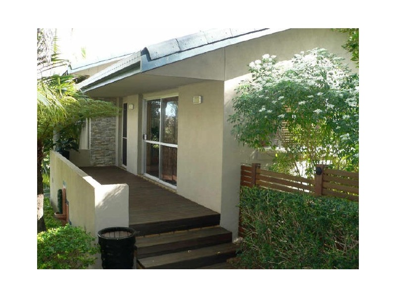 69 Laura Street, Banora Point NSW 2486