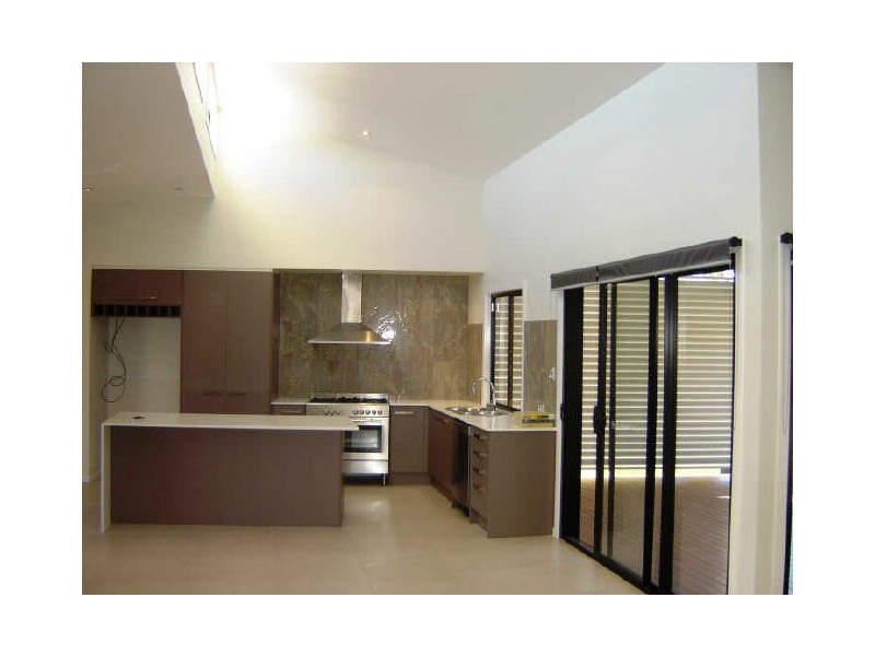 9 Molonglo, Reedy Creek QLD 4227