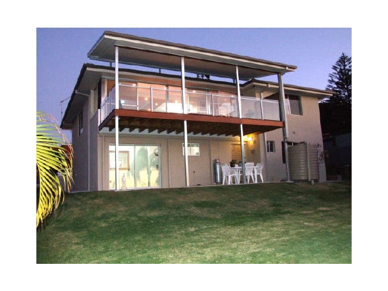 15 Laura Street, Banora Point NSW 2486