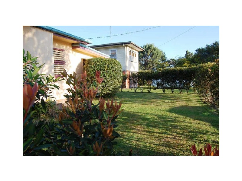 2 Sunshine Avenue, Tweed Heads South NSW 2486