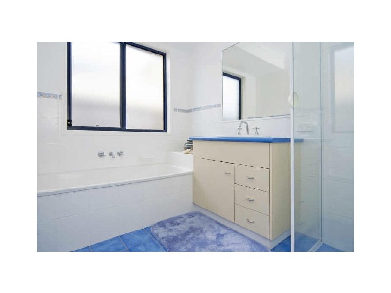 5 Greendale Place, Banora Point NSW 2486