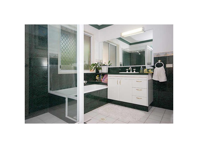 91 Garrick Street, Coolangatta QLD 4225