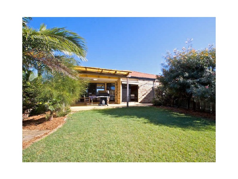 2/3 Davebill Crt, Labrador QLD 4215