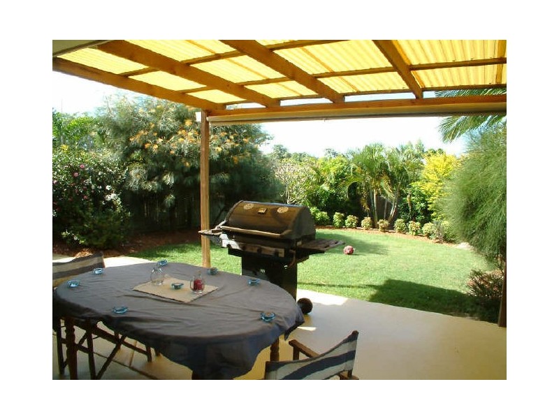 2/3 Davebill Crt, Labrador QLD 4215