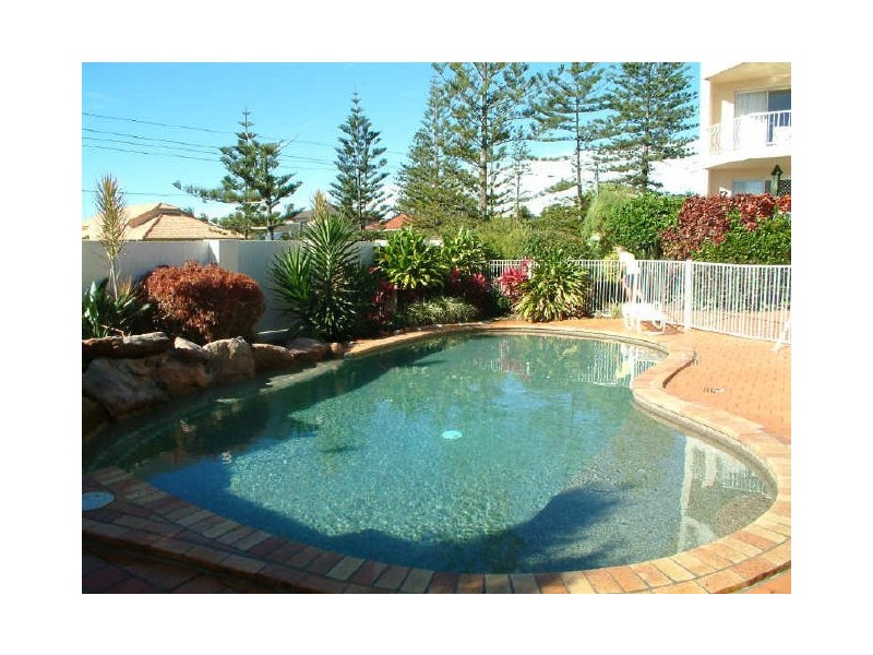 2/31 Dutton St, Coolangatta QLD 4225