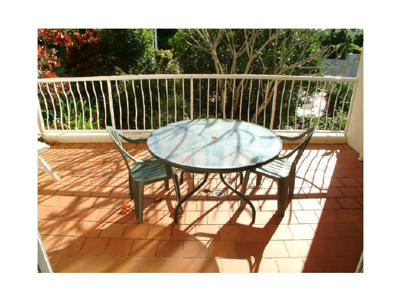 2/31 Dutton St, Coolangatta QLD 4225