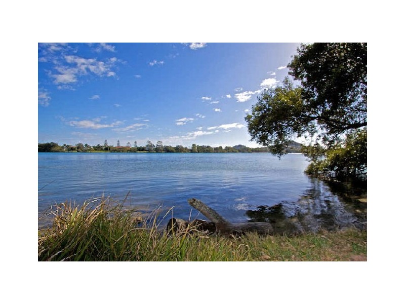 98 Dry Dock Road, Tweed Heads South NSW 2486