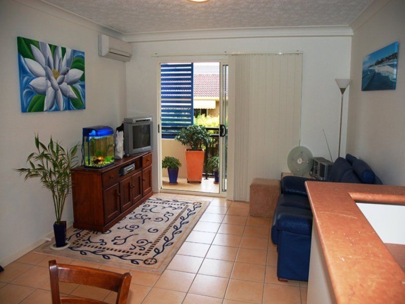 8/48 Coolangatta Road, Kirra QLD 4225