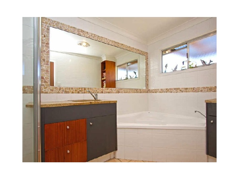 10 Sunset Boulevarde, Tweed Heads West NSW 2485