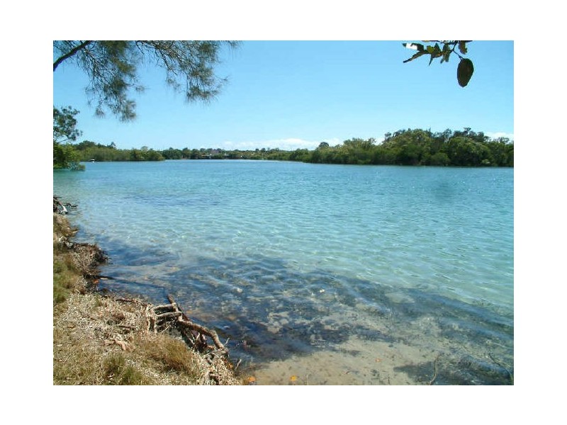 10 Sunset Boulevarde, Tweed Heads West NSW 2485