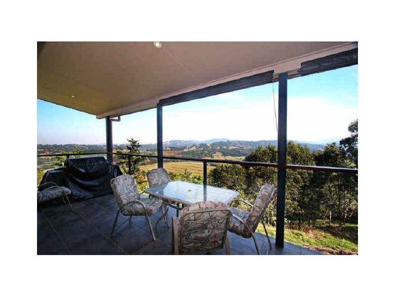 4 Owenia Cct, Bilambil Heights NSW 2486
