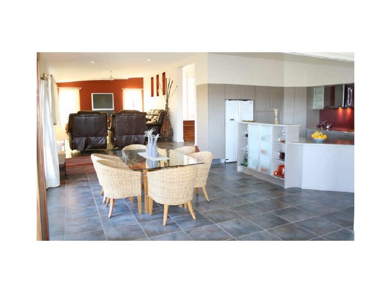 4 Owenia Cct, Bilambil Heights NSW 2486