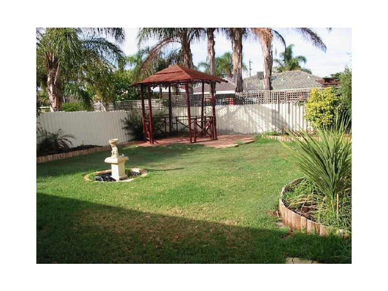 33 Masters Street, Kenwick WA 6107