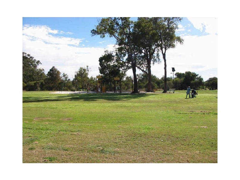 7 Parrot Court, Gosnells WA 6110
