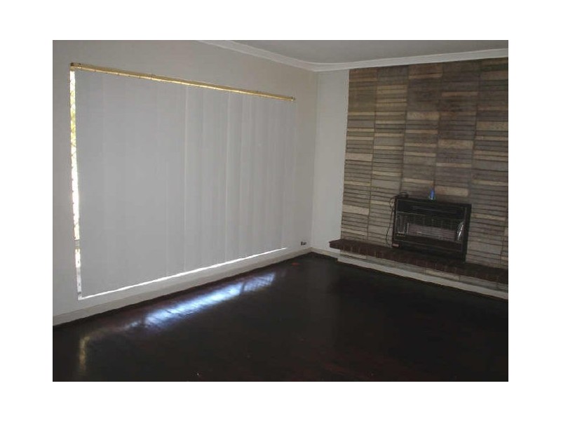 32 Gosnells Road, Maddington WA 6109