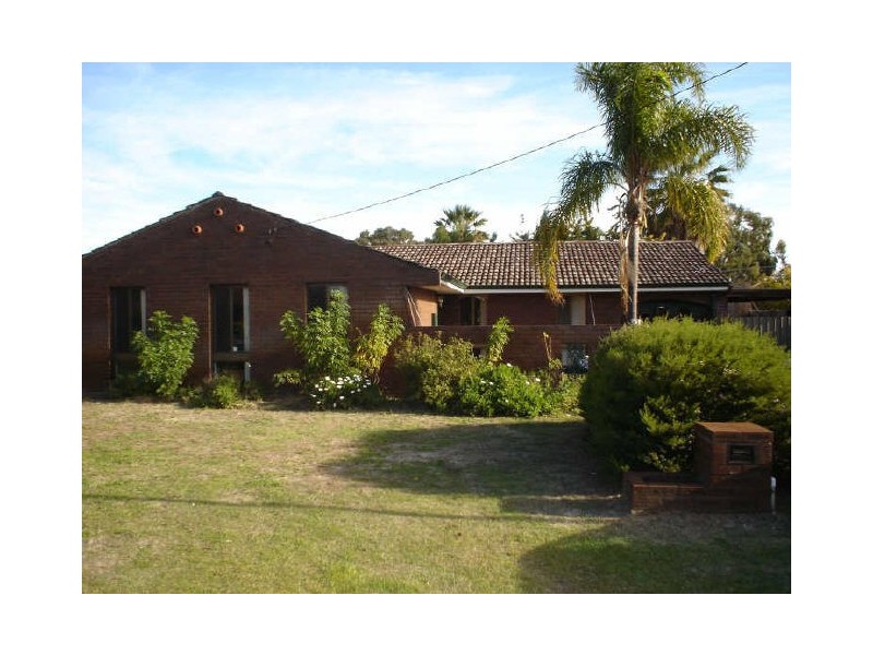 11 Cortis Way, Langford WA 6147