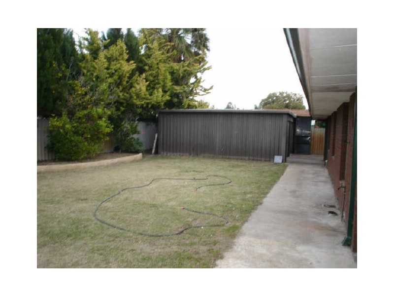 11 Cortis Way, Langford WA 6147