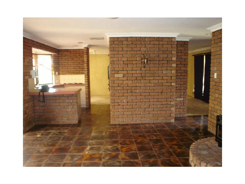 18 DURI STREET, Armadale WA 6112