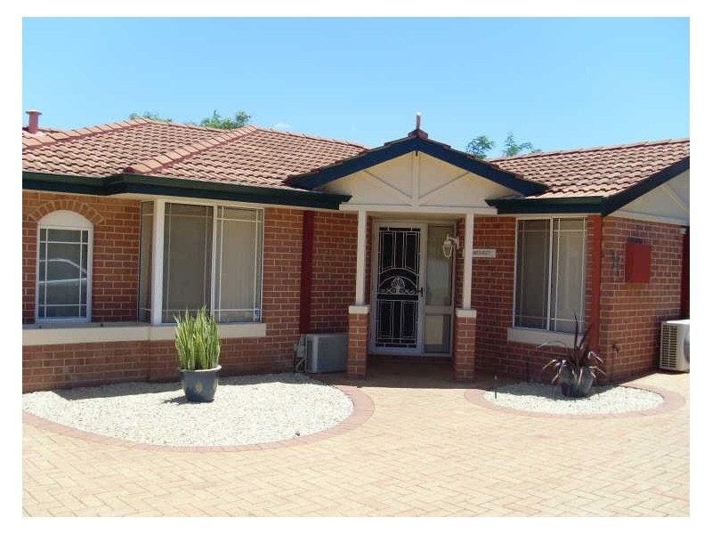 10 Towncentre Drive, Thornlie WA 6108