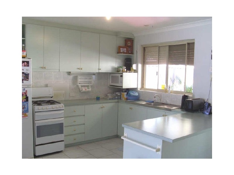 48 Ellamere Retreat, Maddington WA 6109