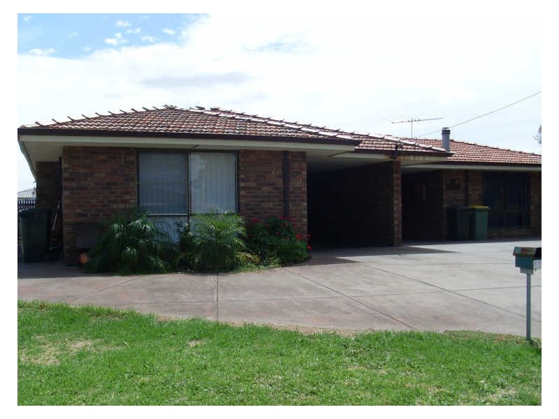 10 Dealy Close, Cannington WA 6107