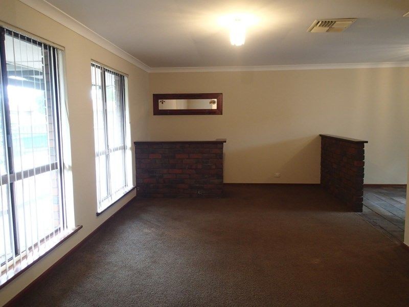 10 Rudall Close, Gosnells WA 6110