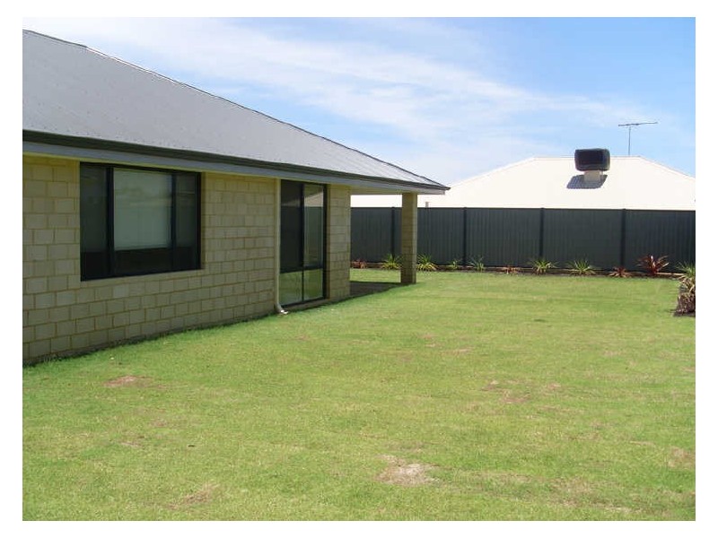 35 Diamantina Boulevard, Darling Downs WA 6122