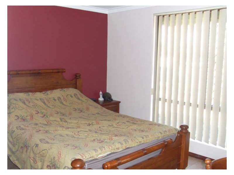 4 Warren Street, Gosnells WA 6110