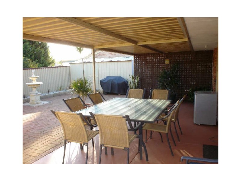 a/33 Homestead Road, Gosnells WA 6110