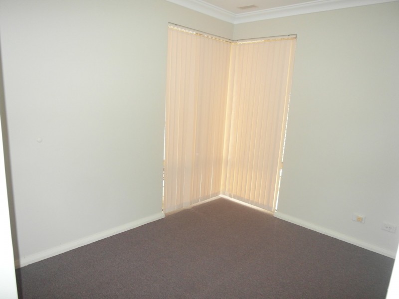 4/2 Egan Street, Armadale WA 6112