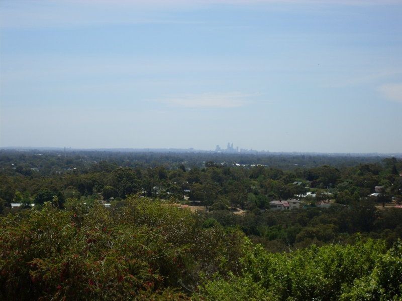 15 Hilltop Place, Kelmscott WA 6111