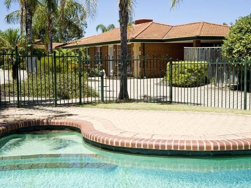 23/2 Glennis Close, Gosnells WA 6110