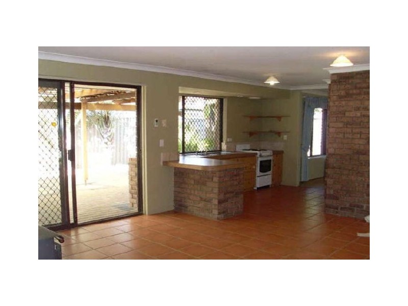 4 Blackwood Street, Gosnells WA 6110